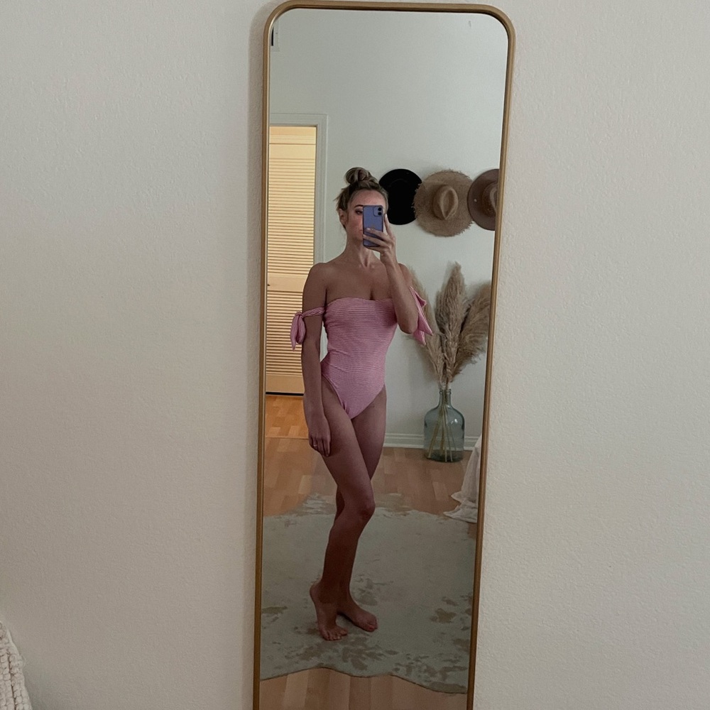 LA boutique one piece